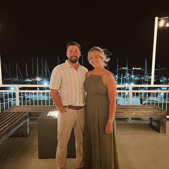 Bridesmaid dress (David’s Bridal - Martini Olive) - Picture 2 of 3